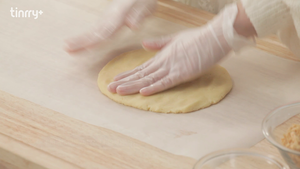 《Tinrry+》咸蛋黄肉松饼干的做法 步骤8