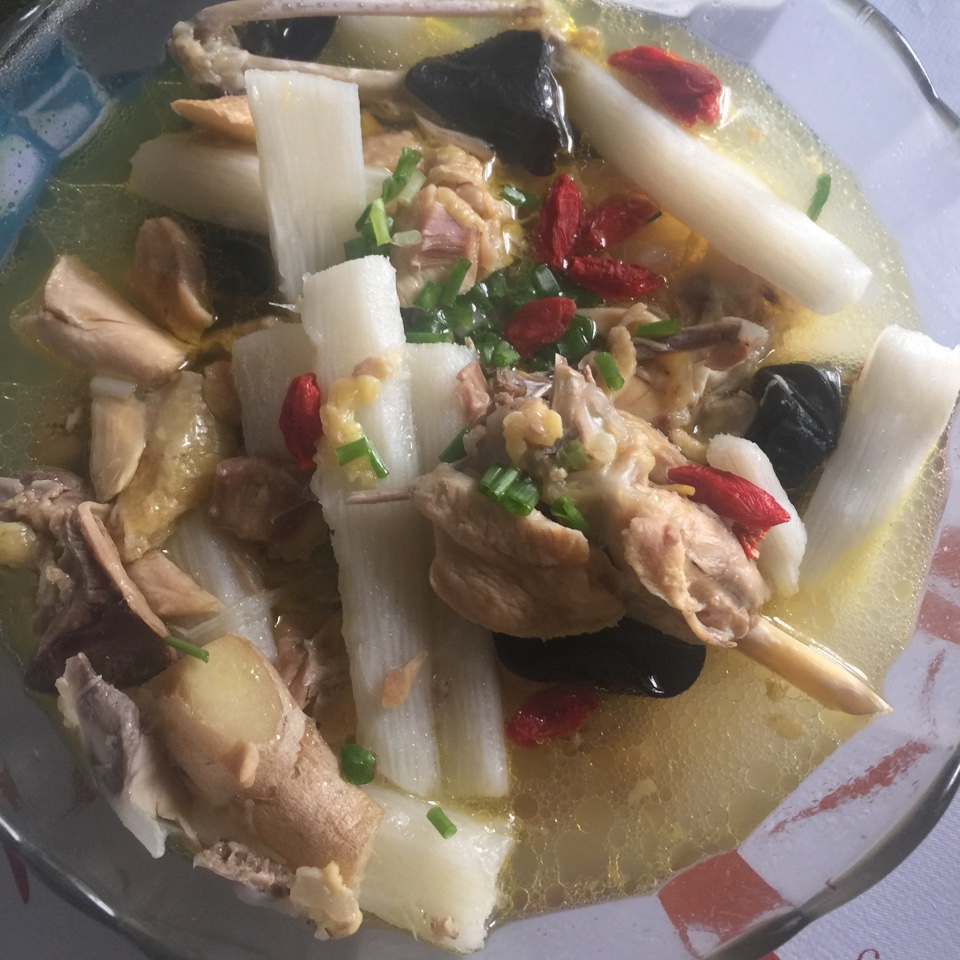 山药木耳鸡汤