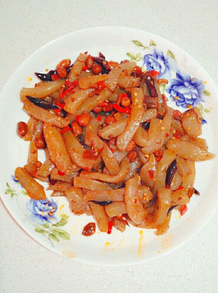 a雨馨做的香辣魔芋皮