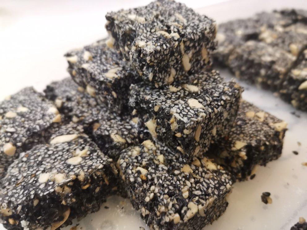 南枣核桃糕&杏仁酥糖、芝麻酥糖、花生酥糖