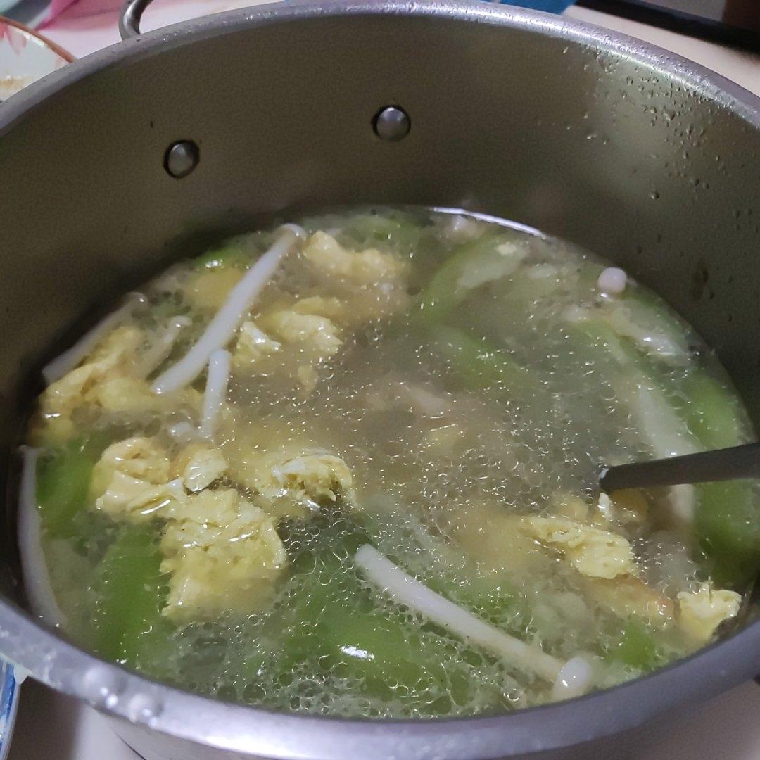 丝瓜鲜菇汤