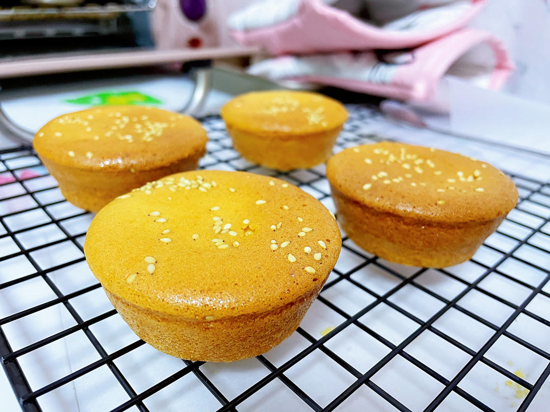 非常简单的老式蜂蜜蛋糕