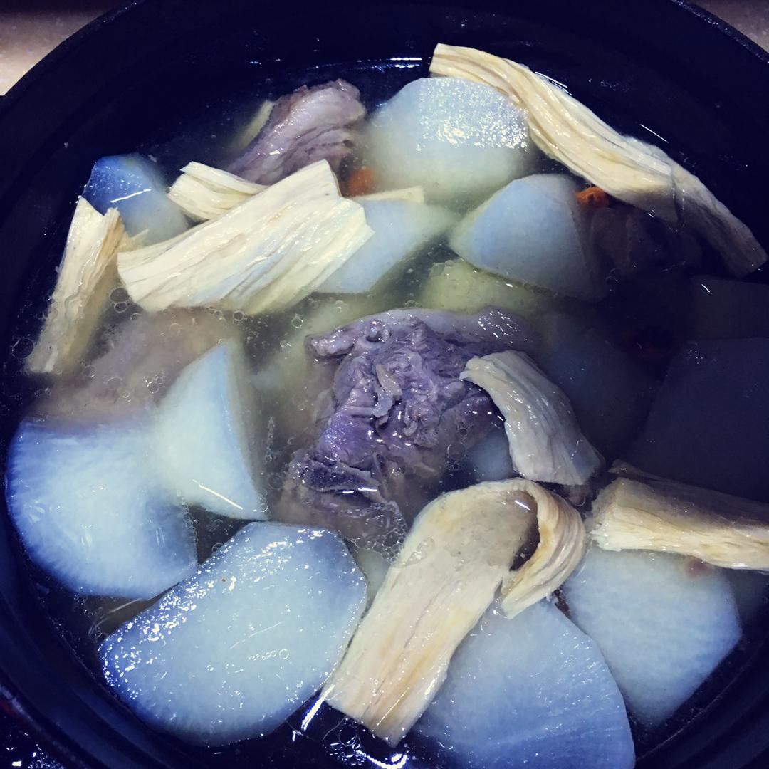 羊肉炖白萝卜