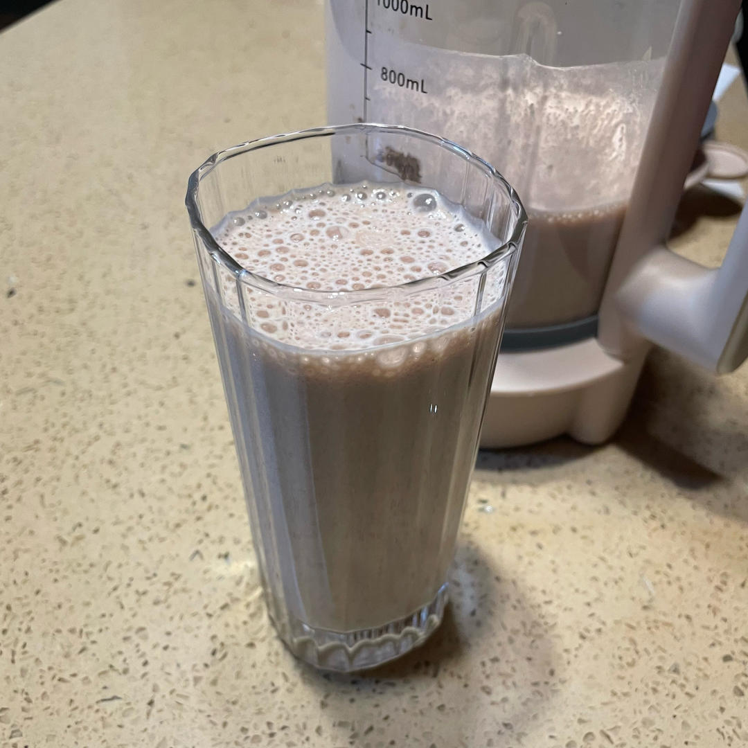 『巨巨巨好喝』香蕉可可奶昔|完美搭配