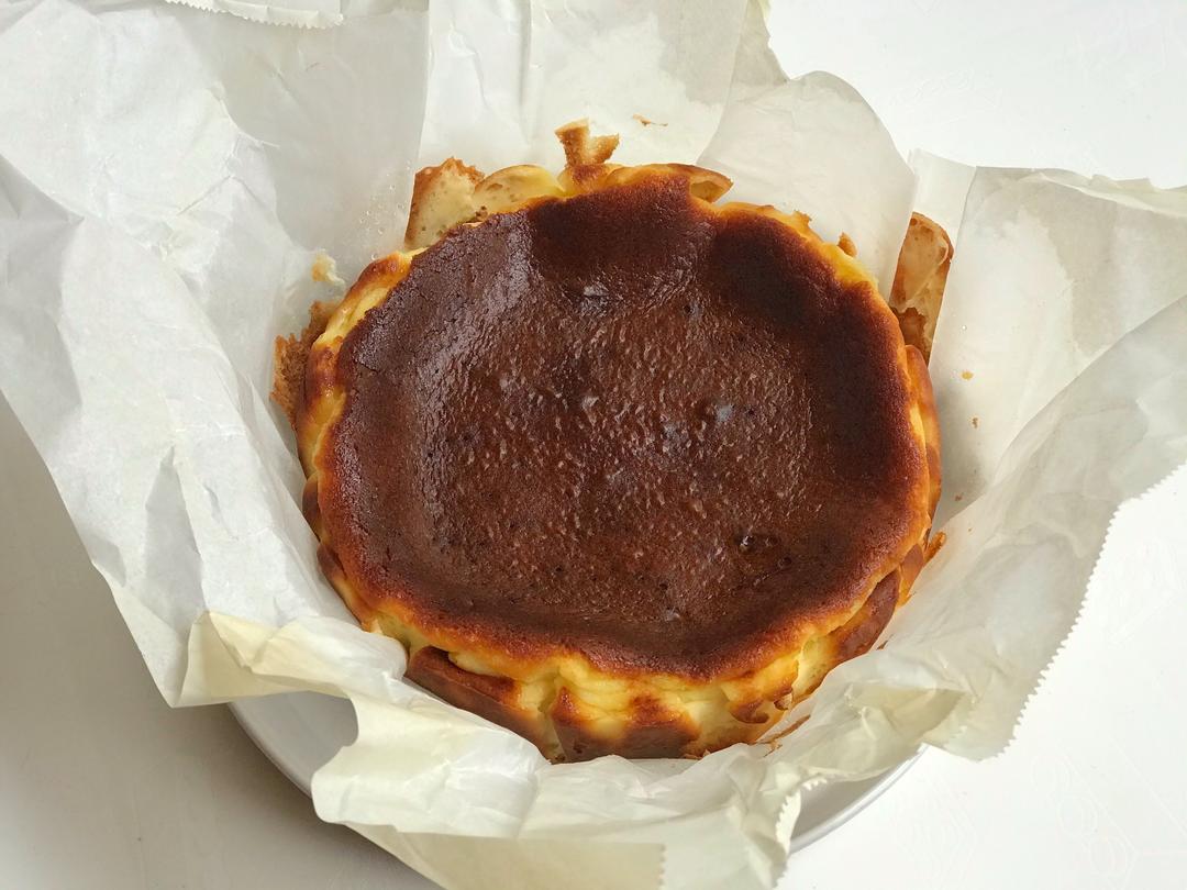 搅一搅、拌一拌就能成功的—巴斯克芝士蛋糕的做法