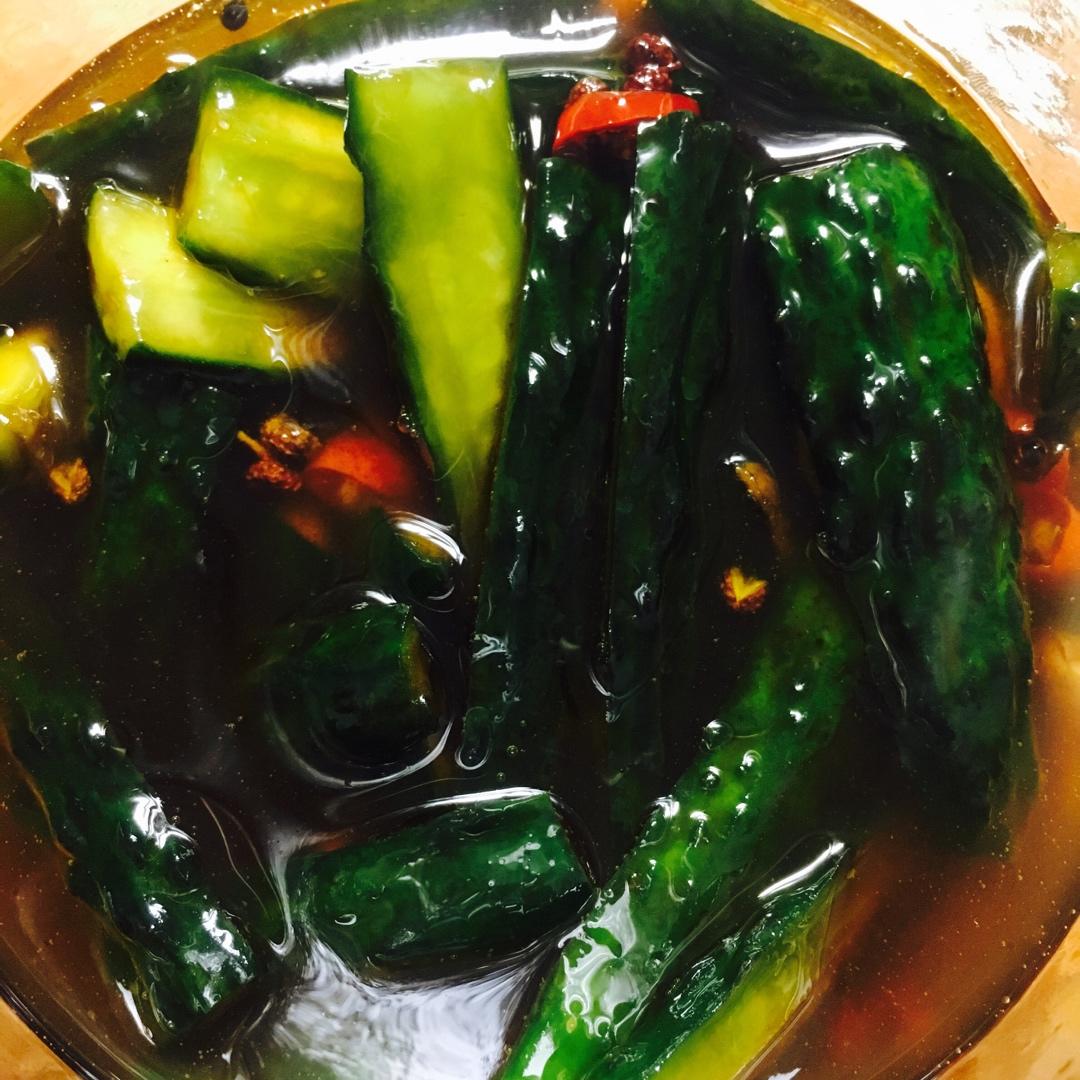 脆口腌黄瓜                           （早餐必备）