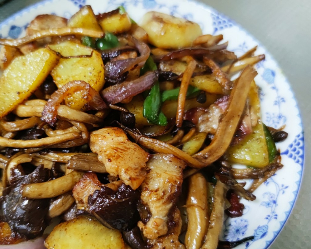 干锅茶树菇（鲜菇）的做法