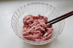 煮妇分享经典川菜【水煮肉片】私房做法6大关键秘诀的做法 步骤2
