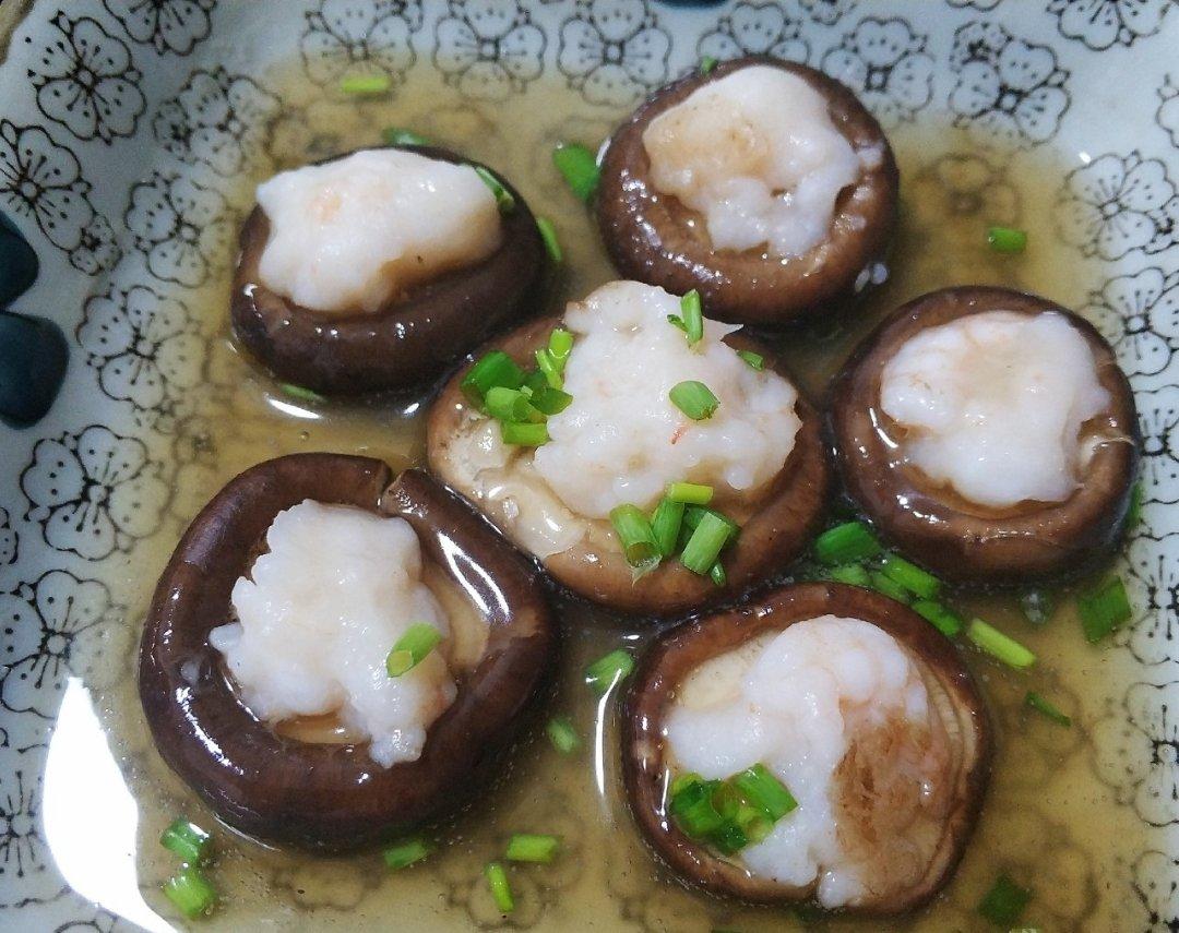 鹌鹑蛋蒸香菇