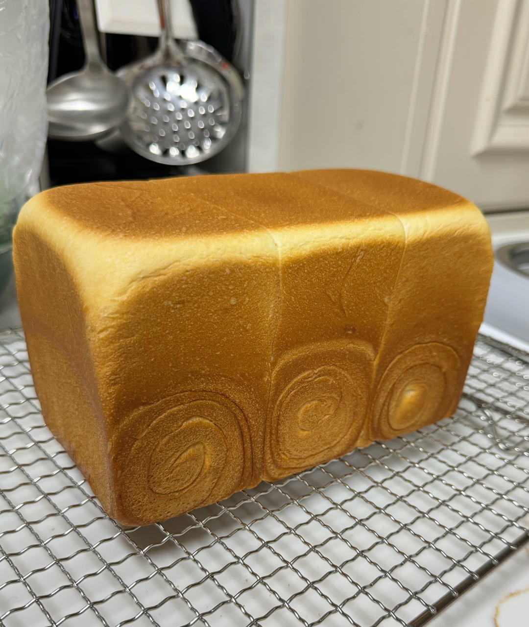 吐司，奶香手撕面包，超级香浓