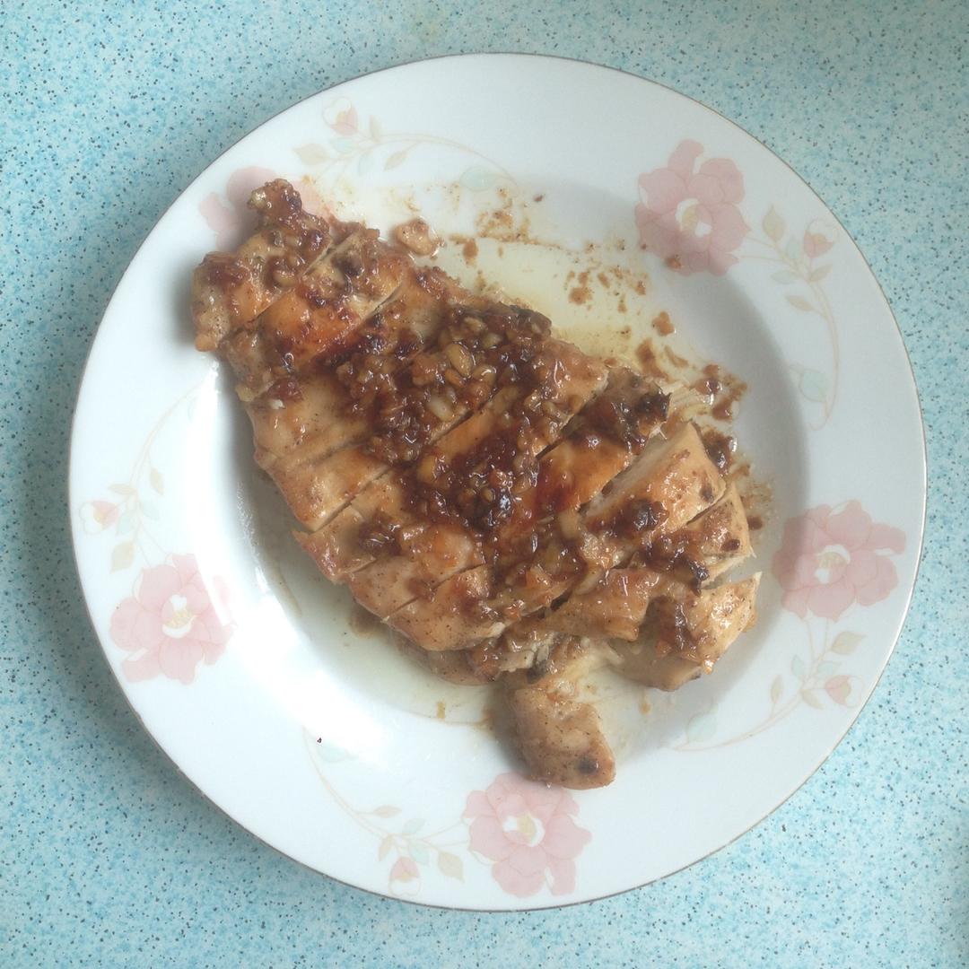 酷炫屌炸天好吃的煎鸡胸肉（香蒜蜂蜜煎鸡胸肉）