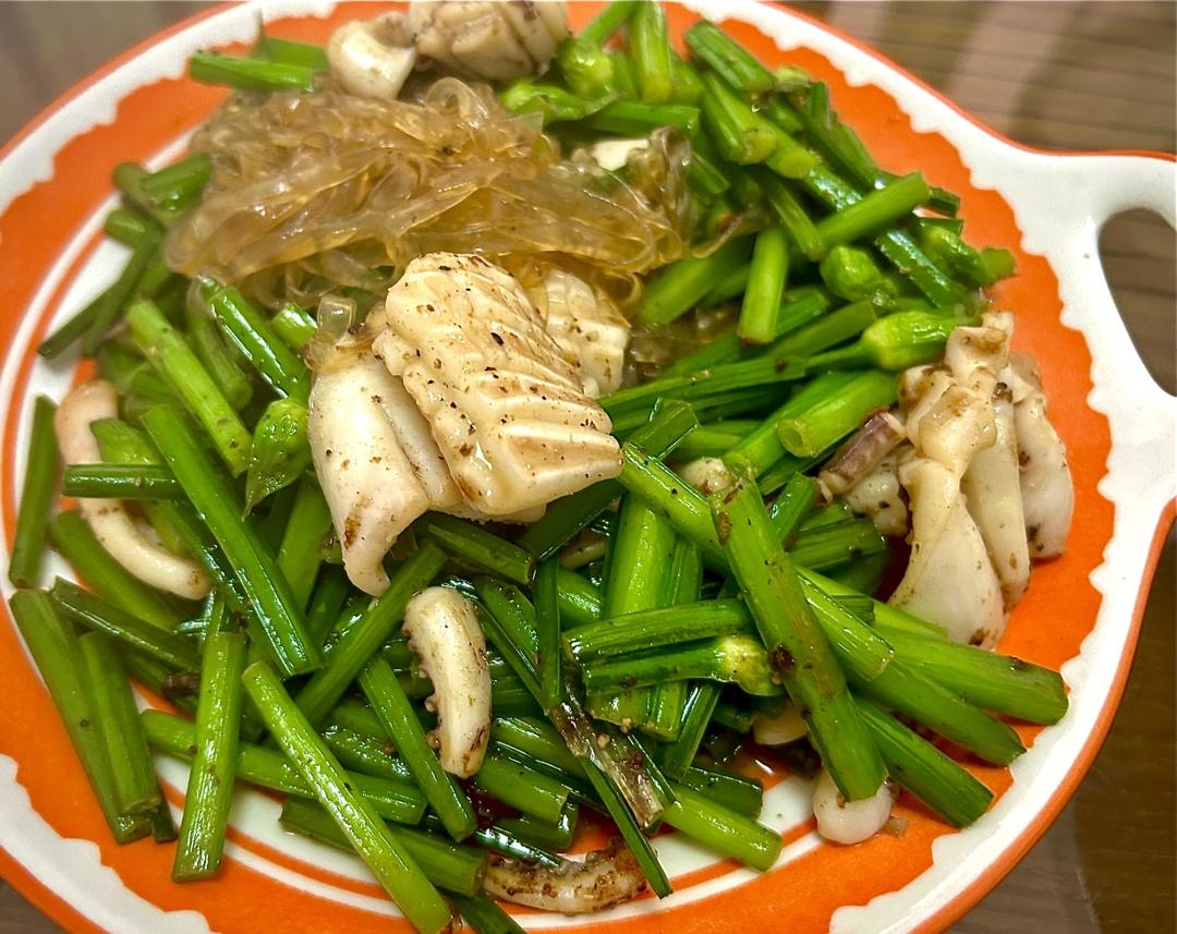 韭菜苔炒鱿鱼