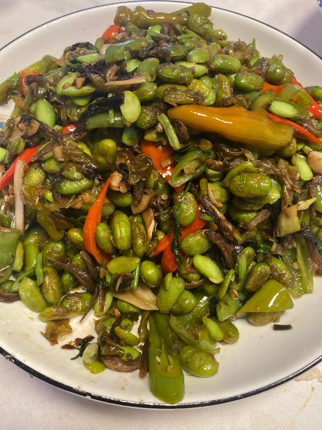 炒｜辣椒毛豆炒小鱼Fry Small Fish with Chili and Edamame