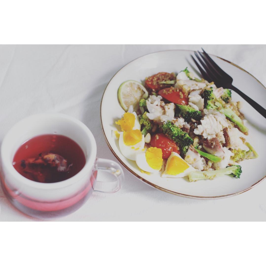 藜麦鸡胸肉沙拉