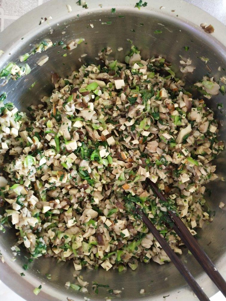 油菜香菇菜包