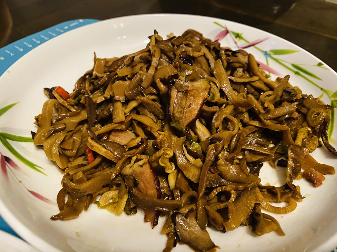 不油腻的烟笋炒腊肉