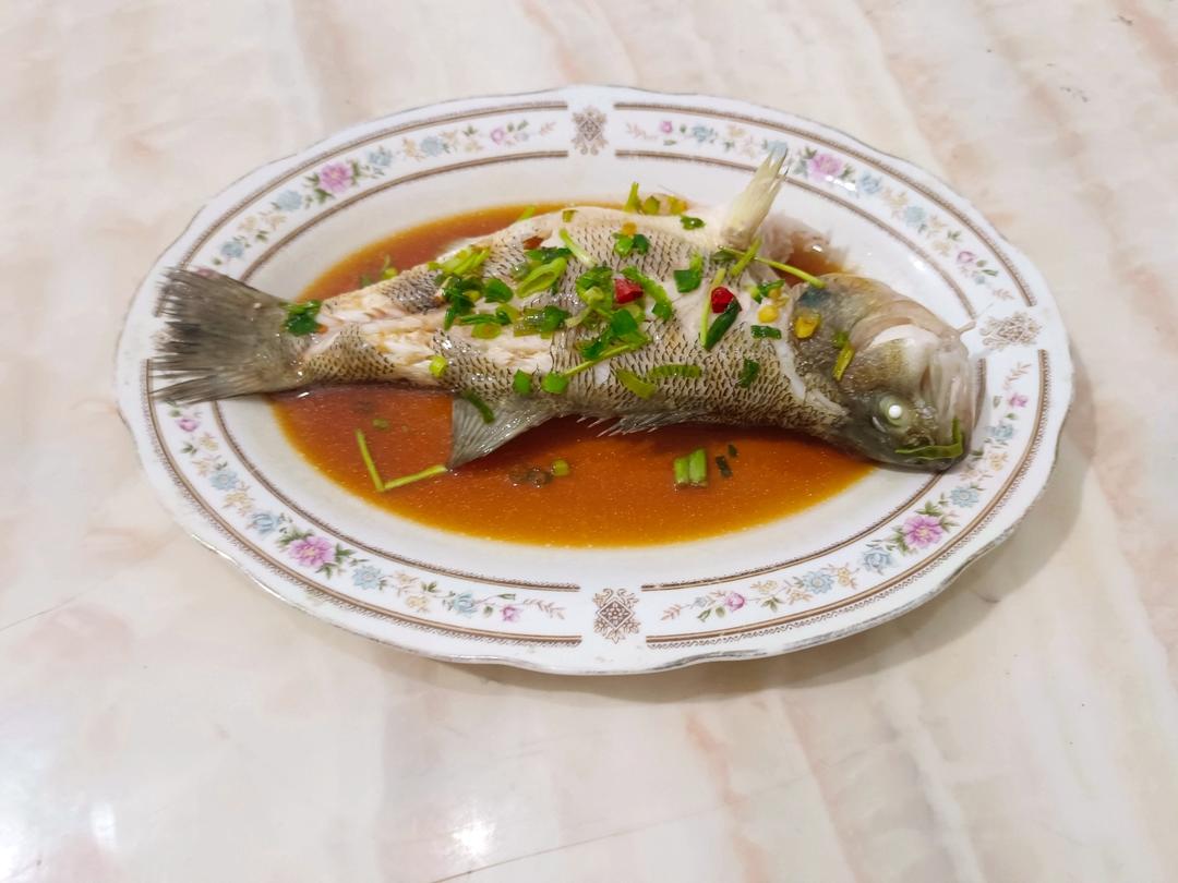 清蒸鲈鱼