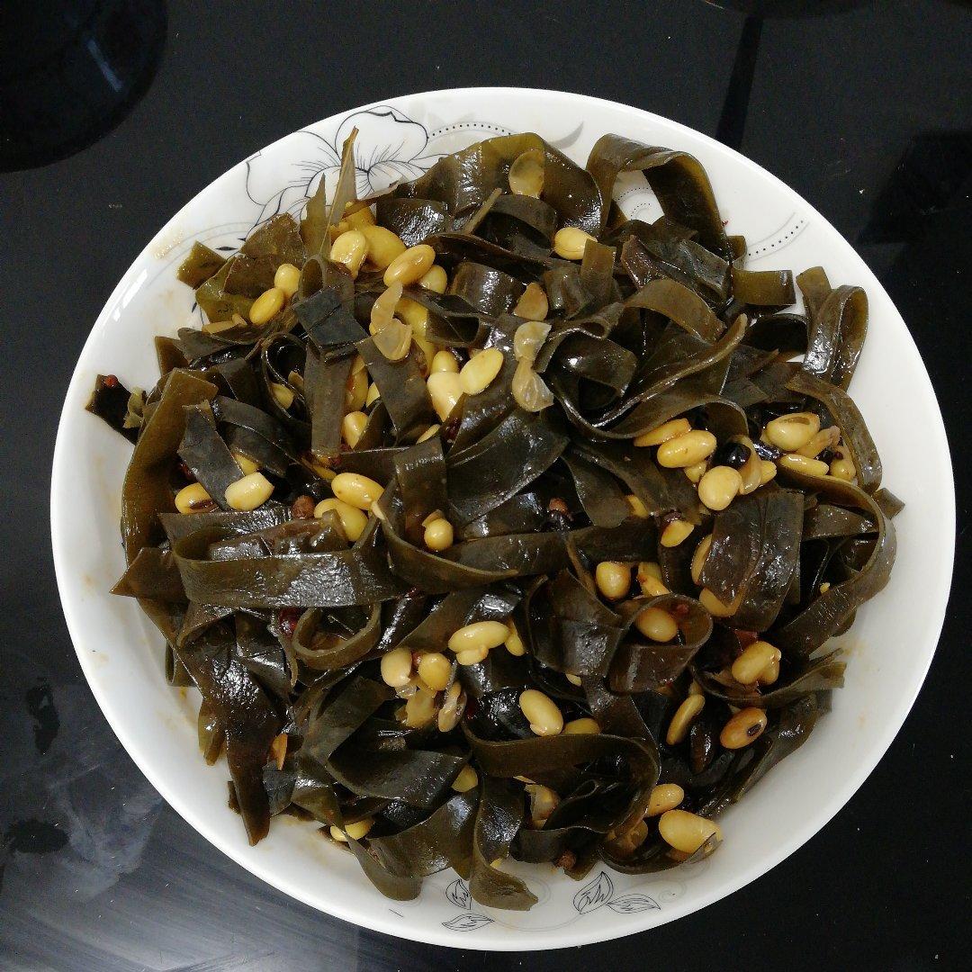 以马内利刘程岚做的黄豆炖海带
