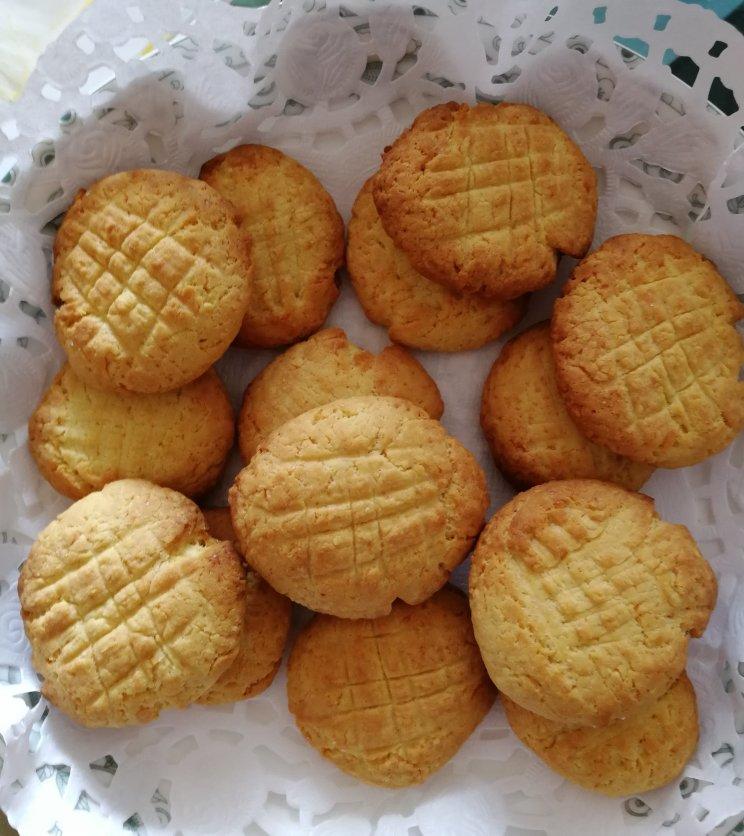 牛奶饼干