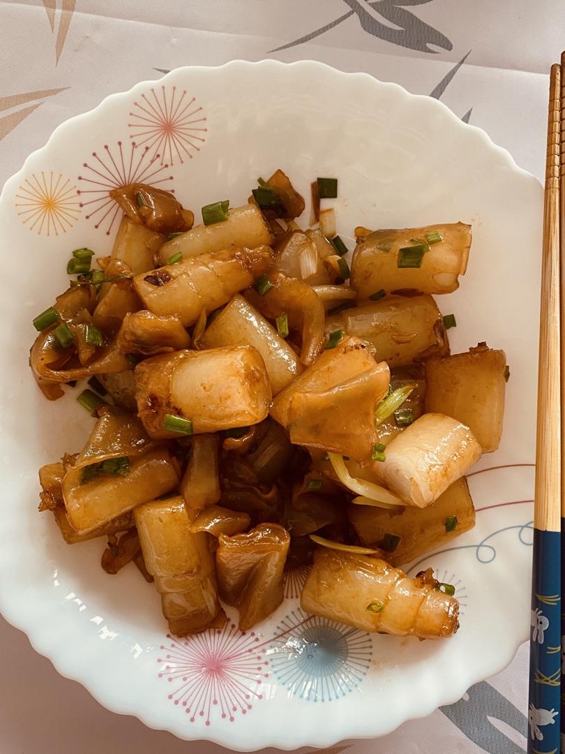 吃货鱼二做的粤式豉油皇爆炒猪肠粉