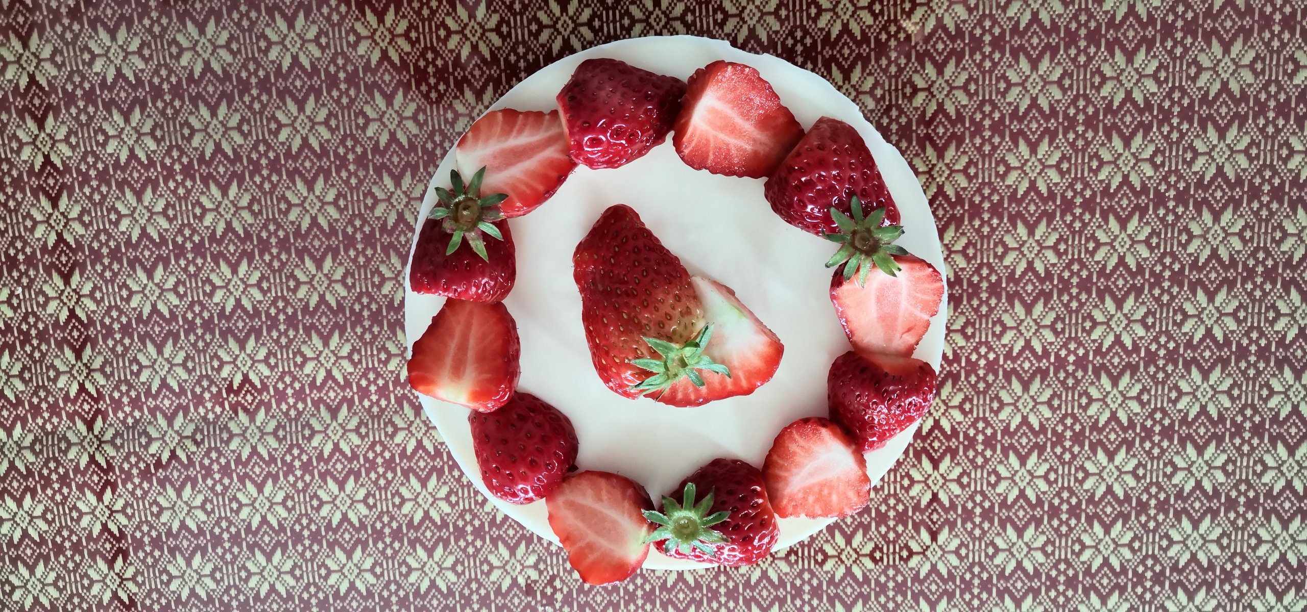 草莓慕斯（6寸）