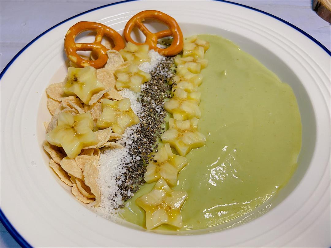 牛油果思慕雪，两分钟快手早餐的做法