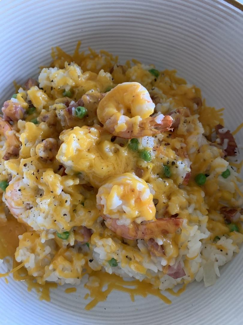 海鲜焗饭 Seafood Fried Rice with Cheesy Topping