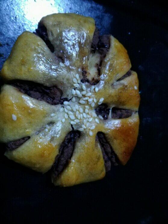 花朵豆沙面包