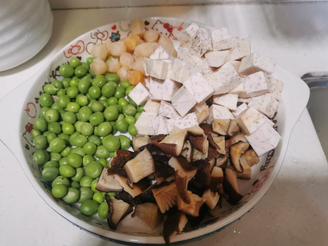 芋头腊味煲仔饭 | 北鼎焖煮小圆锅