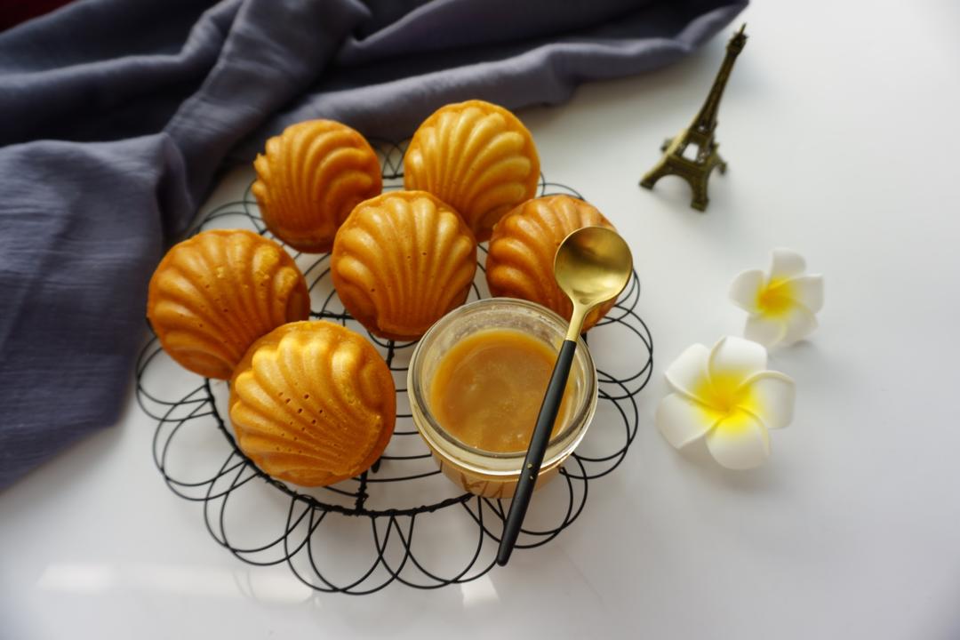 【视频食谱】太妃海盐玛德琳
