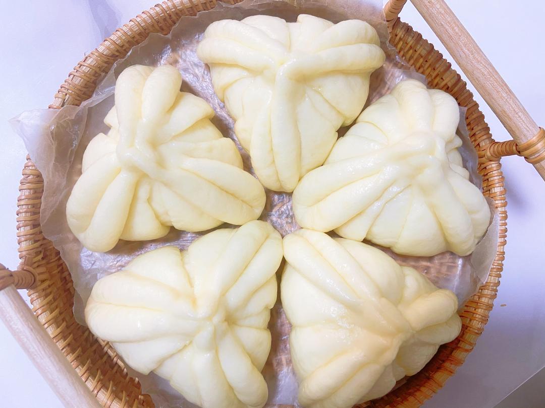 不一样的糖三角 奶味十足 馅料丰富 多重感受 附细节视频的做法