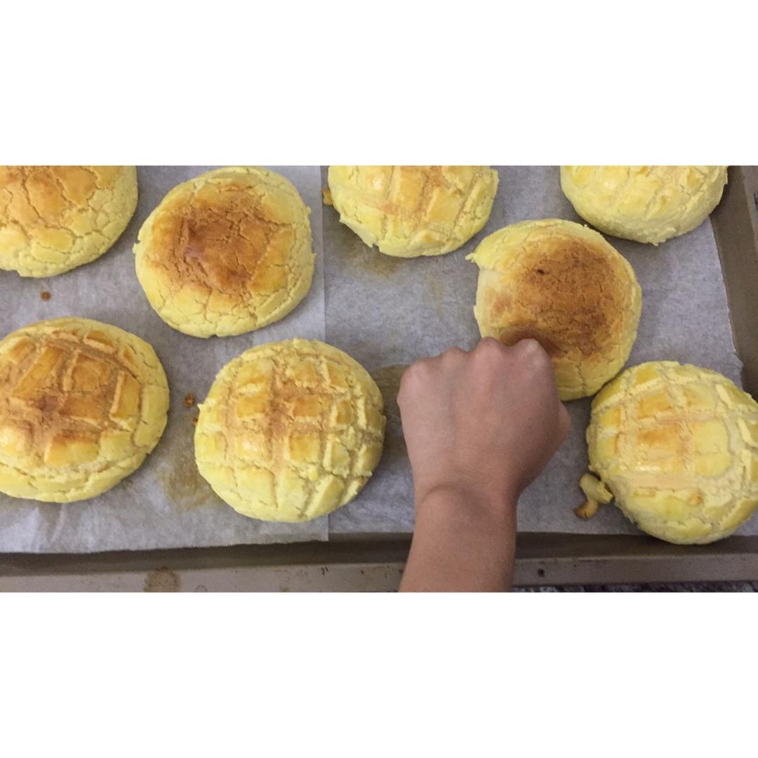 菠萝包
