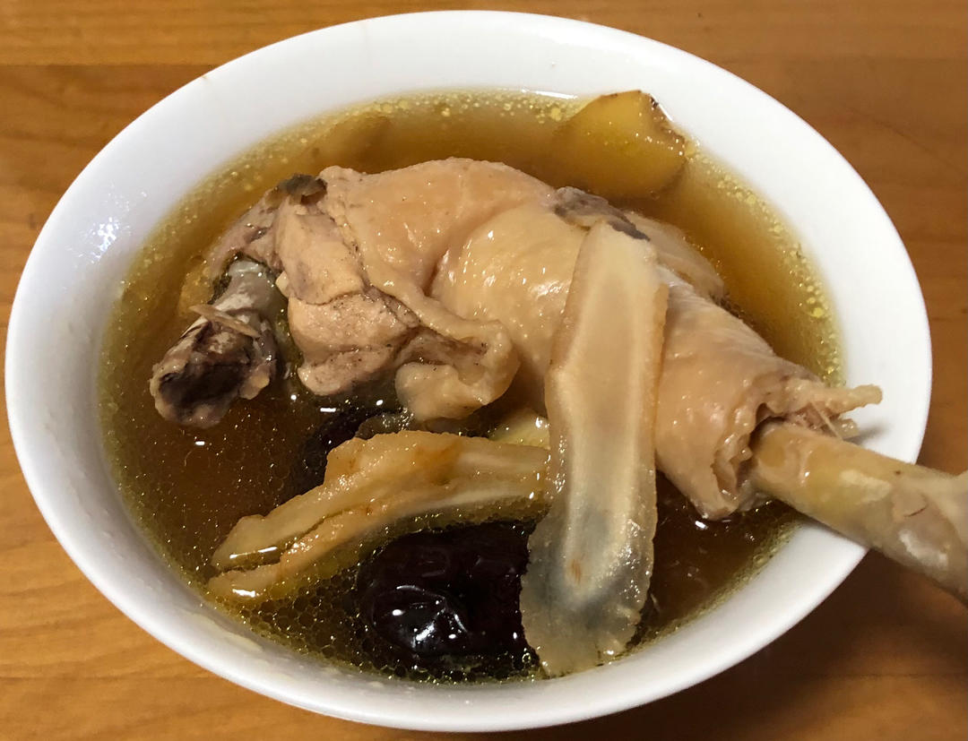 阿胶鲜人参北芪红枣鸡汤