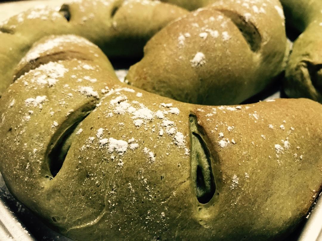 抹茶麻薯红豆软欧包