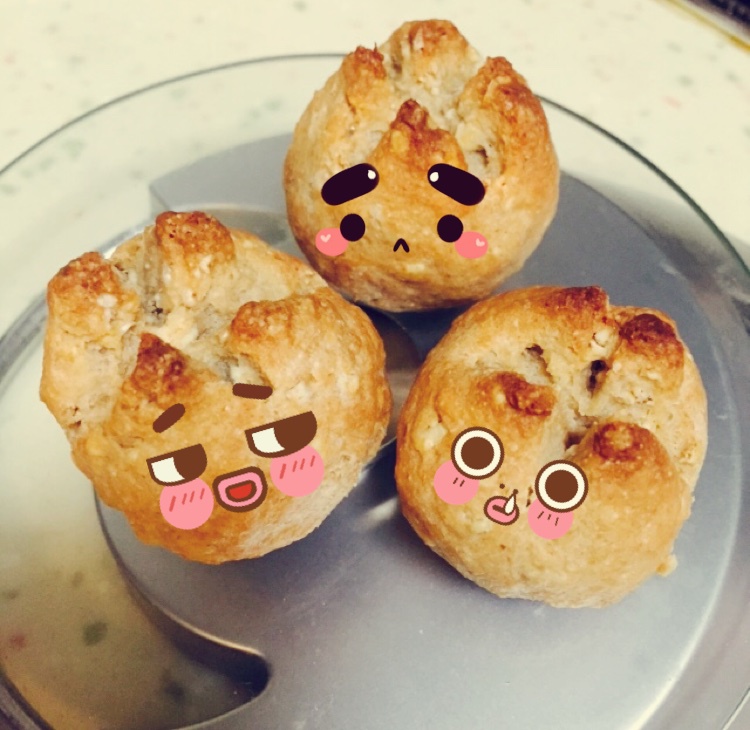 全麦黑芝麻酸奶面包