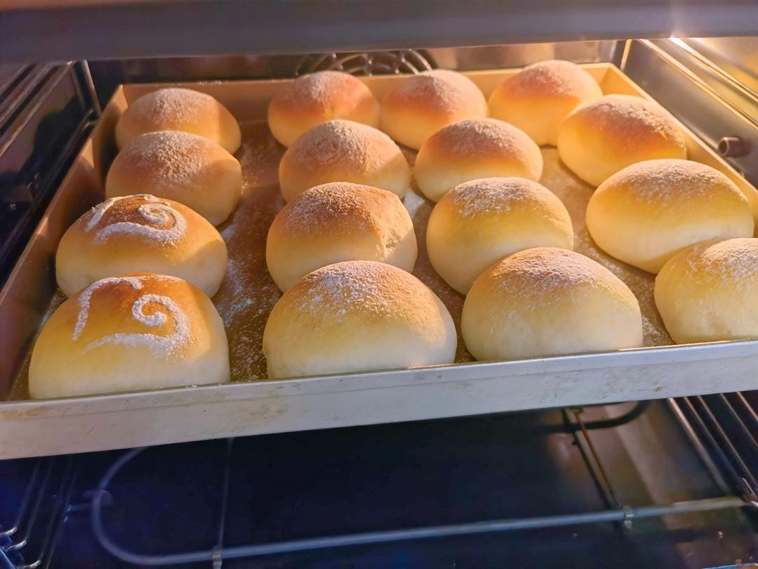 超软的酸奶小餐包