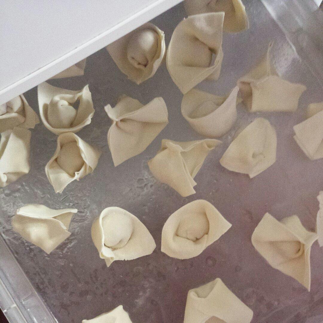 元宝馄饨的包法