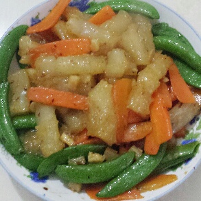 荷兰豆炒香肠