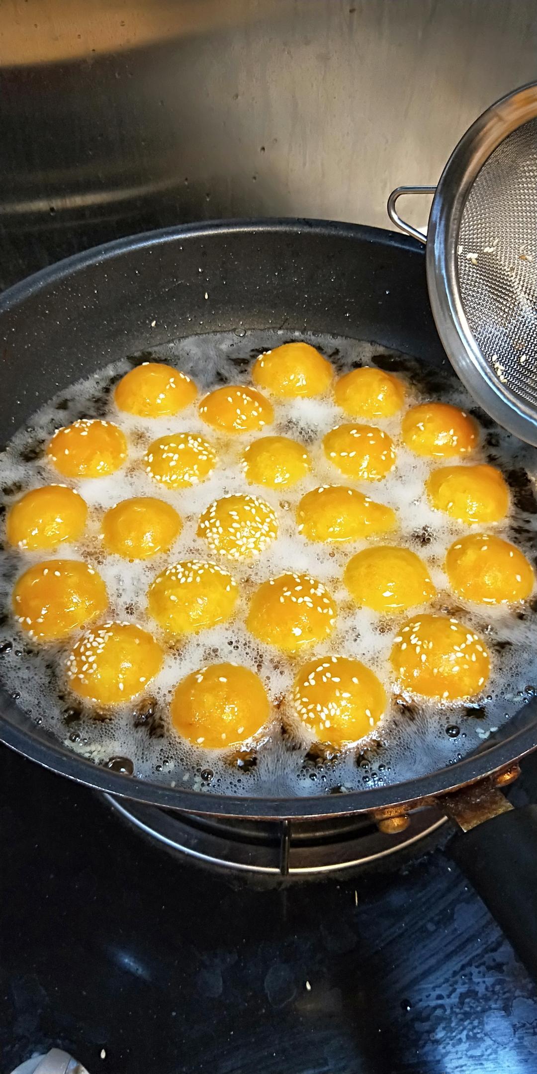 油炸糯米红薯丸子