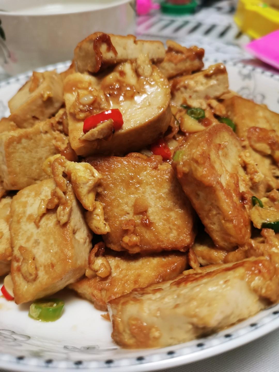 豆腐这样烧好吃的汤汁都不剩，大人孩子都爱吃😋