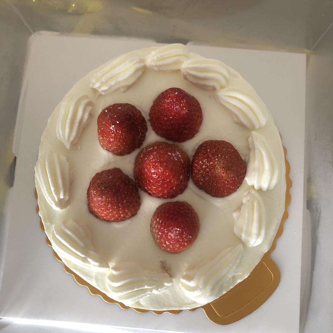 草莓奶油蛋糕/基础戚风胚，徒手脱模剖片及抹面挤花/「戚风及其衍生」烘焙视频蛋糕篇1