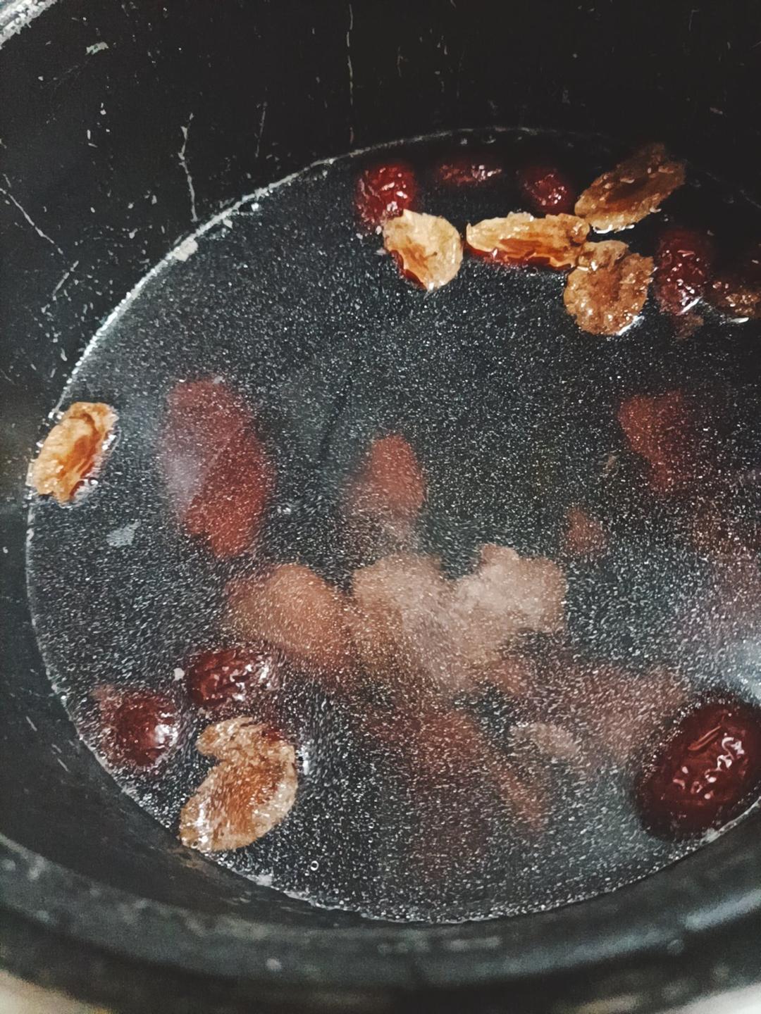 黑豆猪尾汤