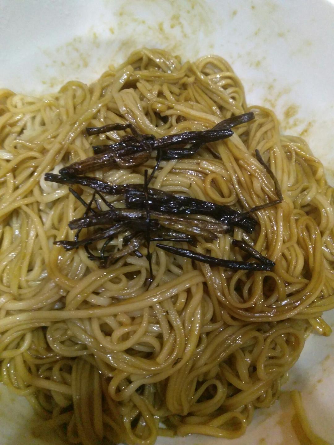 葱油拌面Spring Onion Noodles