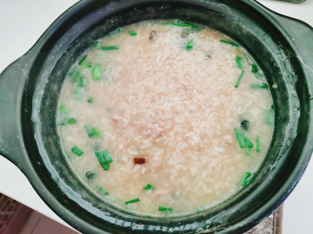 超级无敌简单电饭煲版皮蛋瘦肉粥