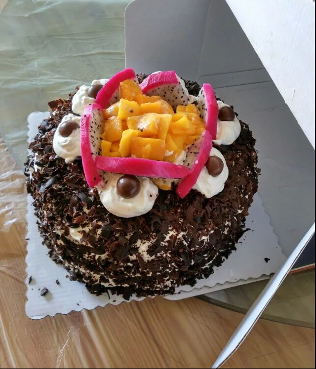 美味的黑森林蛋糕~芒果版