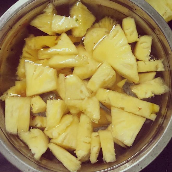 2分钟內切菠萝的做法