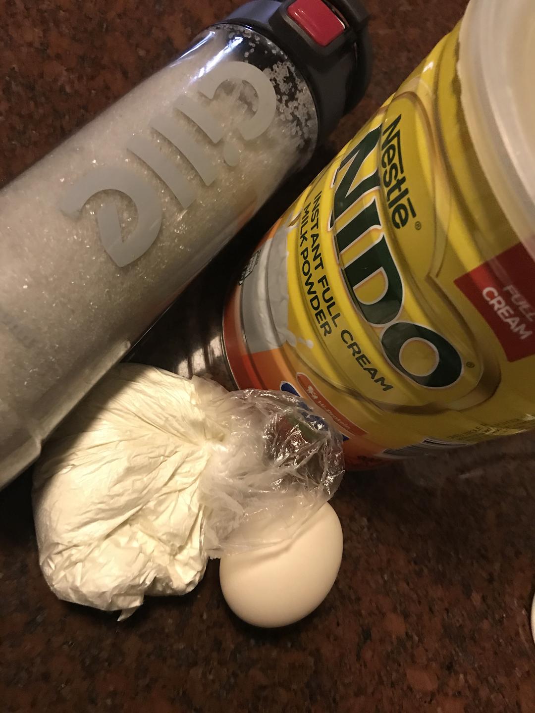 纯奶手撕吐司的做法 步骤1