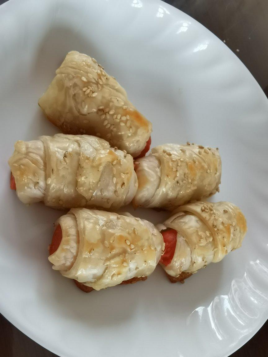 香肠酥皮卷：手抓饼皮还能这样吃，不用和面快速搞定早餐