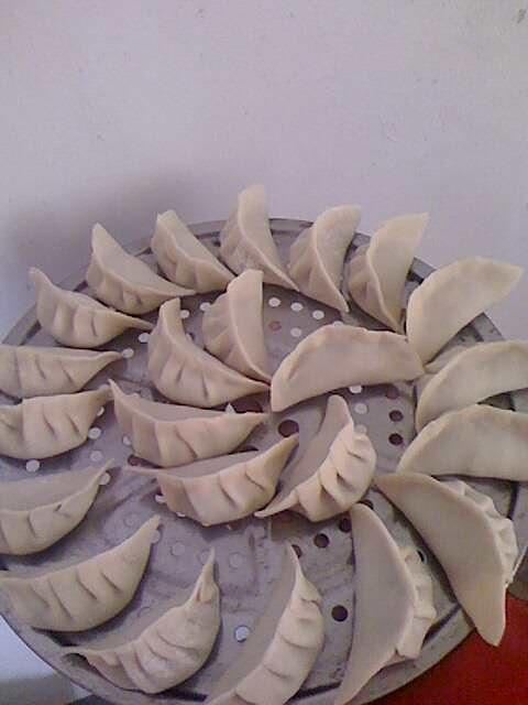 青菜猪肉水饺的做法 步骤2