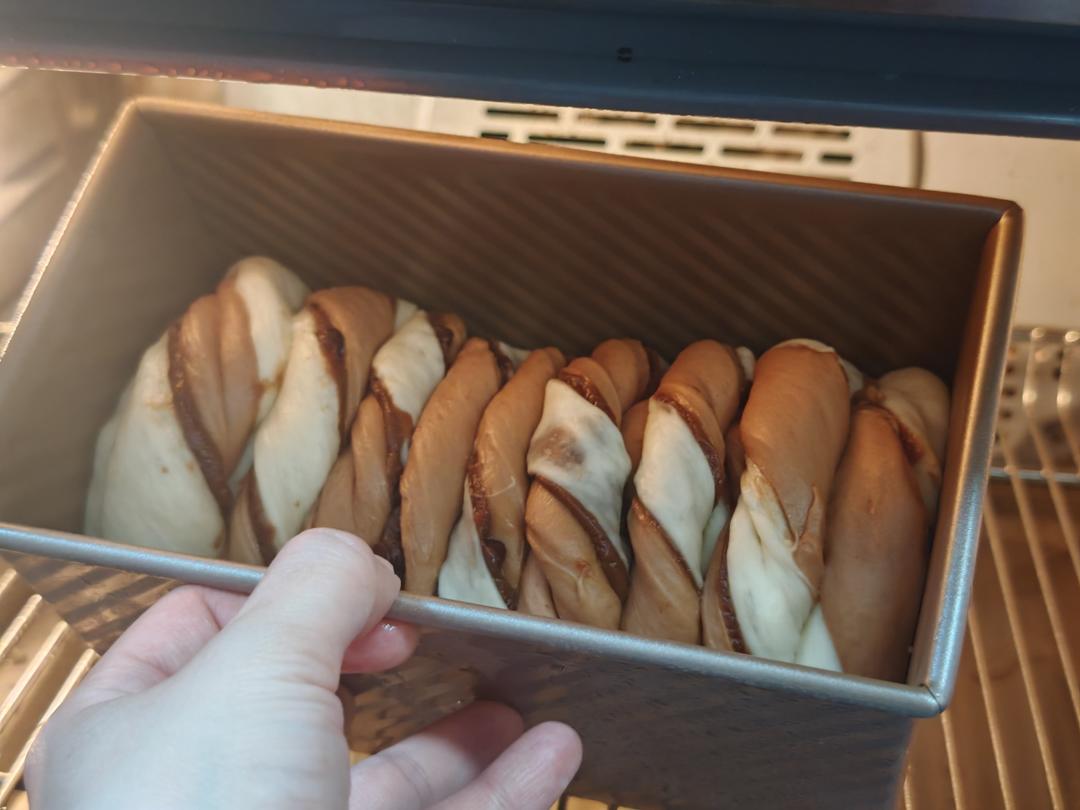 双色巧克力奶酥吐司